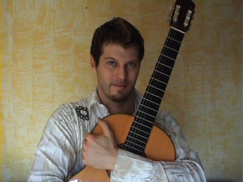 Rainer Kohut mit seiner Gitarre